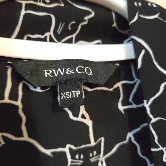 🐈⬛️ RW&Co. Black cat print peplum blouse with tie neck - Size XS - Picture 2 of 8